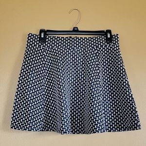 Aeropostale Skater Textured Black and White Flowy Skirt, Size Large L